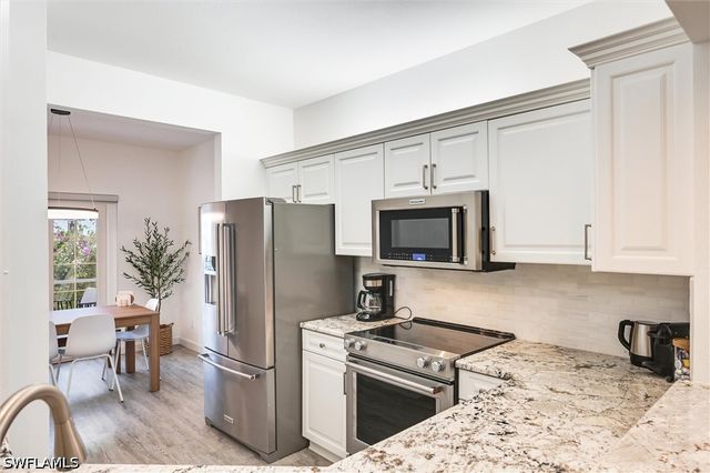 859 Tanbark DR 105, Naples, FL 34108