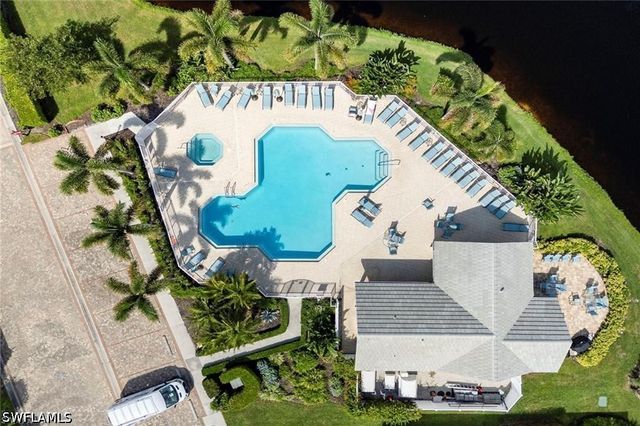 859 Tanbark DR 105, Naples, FL 34108