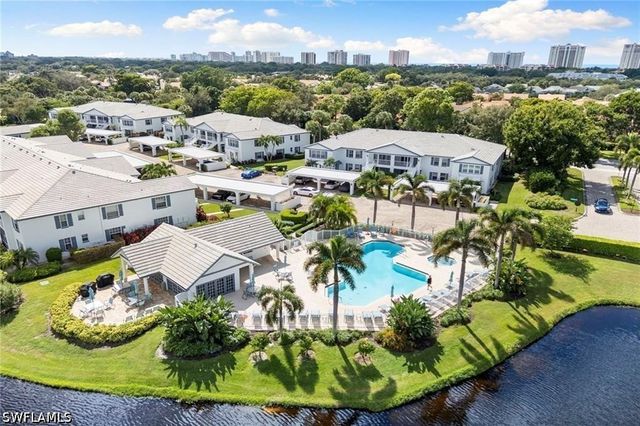 859 Tanbark DR 105, Naples, FL 34108