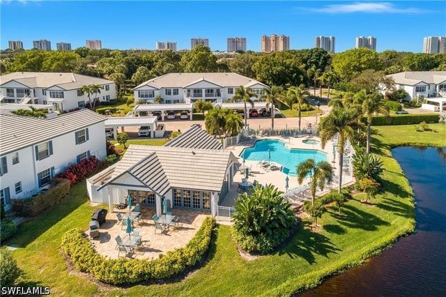 859 Tanbark DR 105, Naples, FL 34108