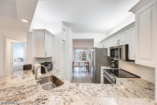 859 Tanbark DR 105, Naples, FL 34108