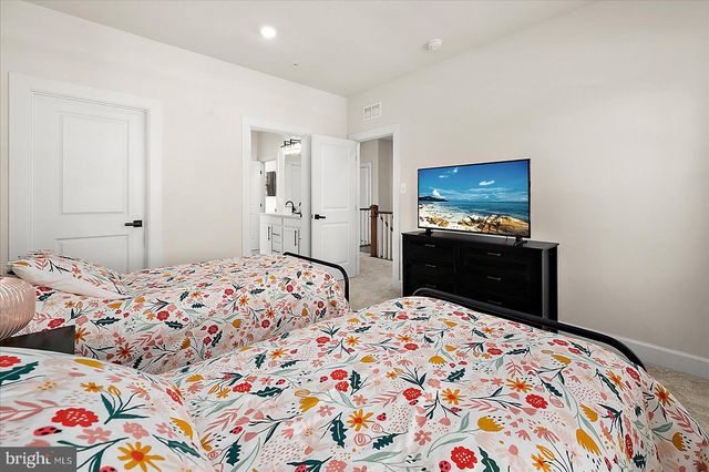 12395 HIDDEN BAY DR, Berlin, MD 21811