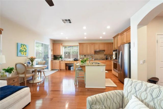 41686 Monterey, Temecula, CA 92591