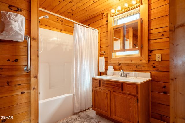 934 Buck Way, Sevierville, TN 37876
