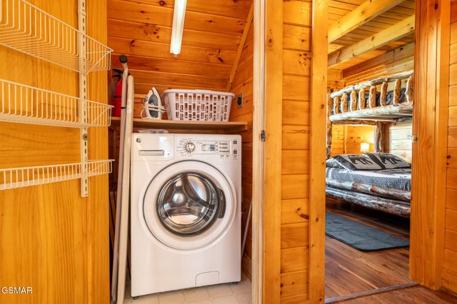 934 Buck Way, Sevierville, TN 37876