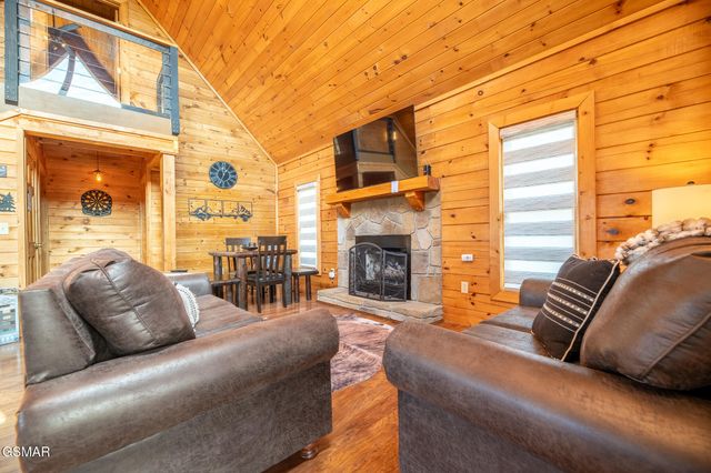 934 Buck Way, Sevierville, TN 37876