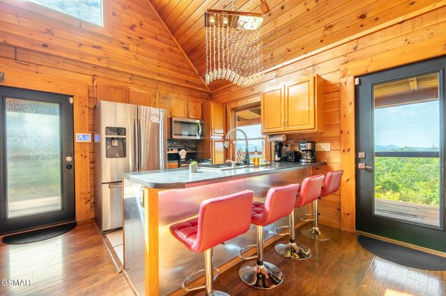 934 Buck Way, Sevierville, TN 37876