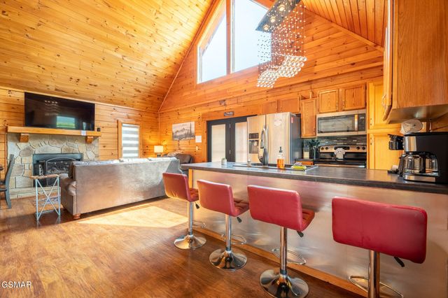 934 Buck Way, Sevierville, TN 37876