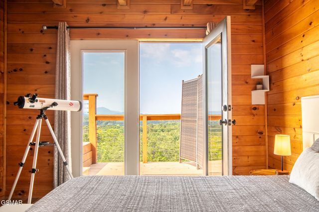 934 Buck Way, Sevierville, TN 37876