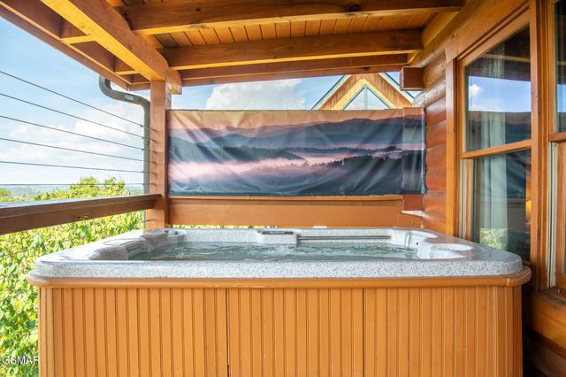 934 Buck Way, Sevierville, TN 37876