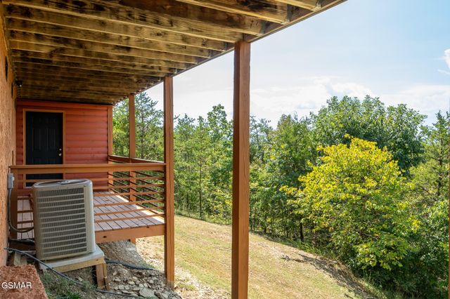 934 Buck Way, Sevierville, TN 37876
