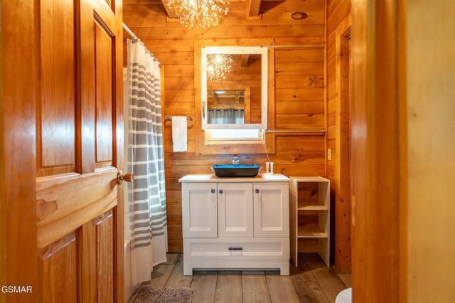 934 Buck Way, Sevierville, TN 37876