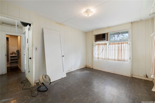 4570 Ahuli Place, Honolulu, HI 96816