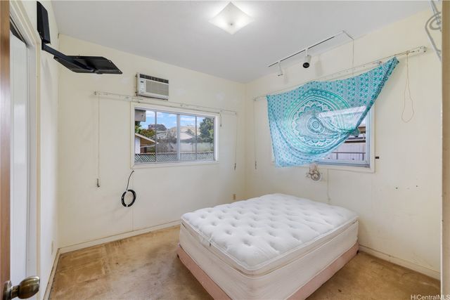 4570 Ahuli Place, Honolulu, HI 96816