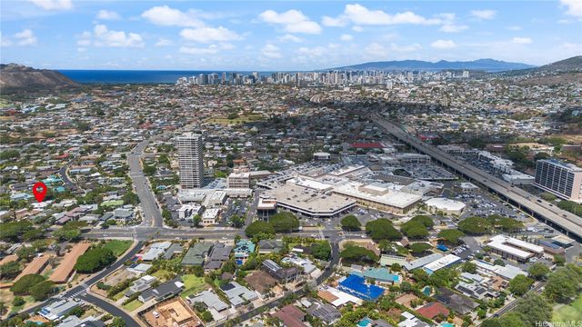 4570 Ahuli Place, Honolulu, HI 96816