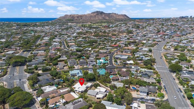 4570 Ahuli Place, Honolulu, HI 96816