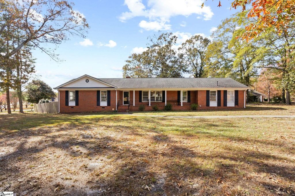 1 Dellrose Circle, Taylors, SC 29687