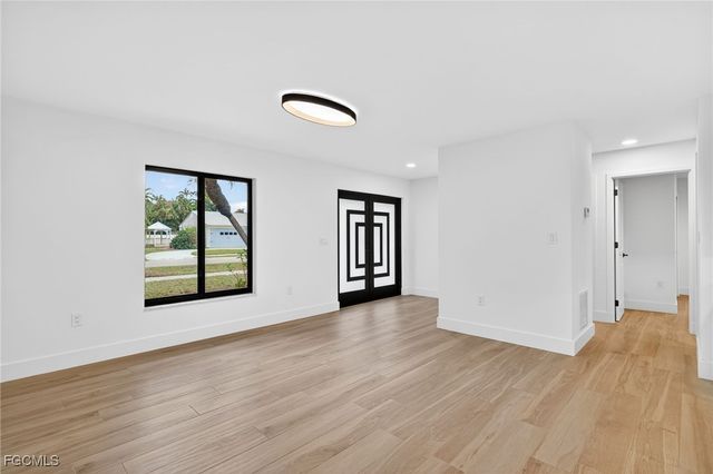 1433 Paloma DR, Fort Myers, FL 33901