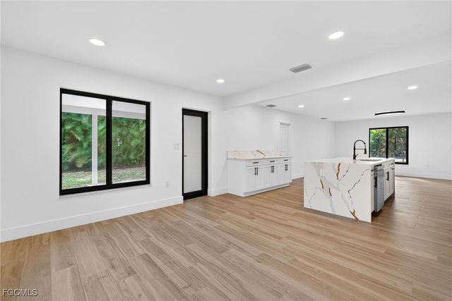 1433 Paloma DR, Fort Myers, FL 33901