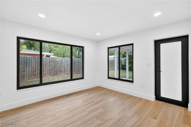 1433 Paloma DR, Fort Myers, FL 33901