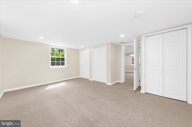 1249 W EVERGREEN DR, Phoenixville, PA 19460