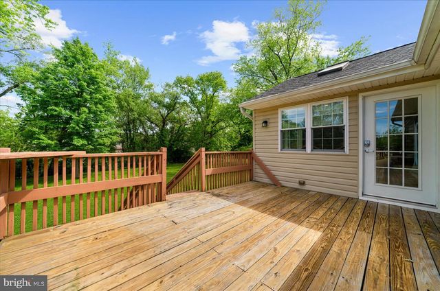 1249 W EVERGREEN DR, Phoenixville, PA 19460
