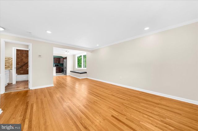 1249 W EVERGREEN DR, Phoenixville, PA 19460