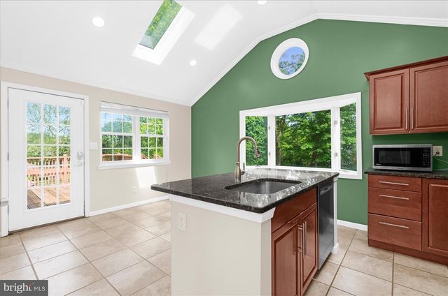 1249 W EVERGREEN DR, Phoenixville, PA 19460