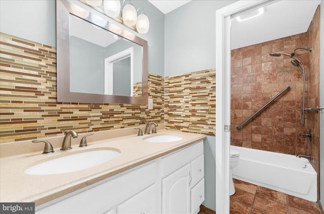 1249 W EVERGREEN DR, Phoenixville, PA 19460