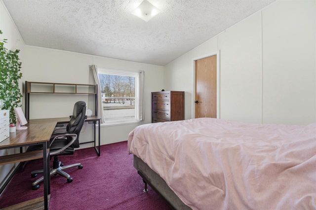 882 LILAC ROAD, Little Suamico, WI 54141