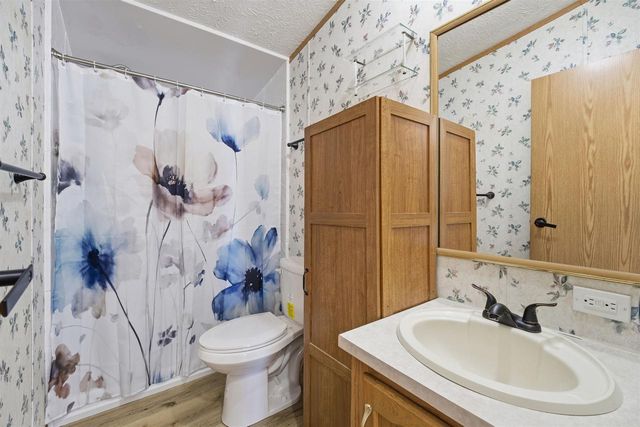 882 LILAC ROAD, Little Suamico, WI 54141