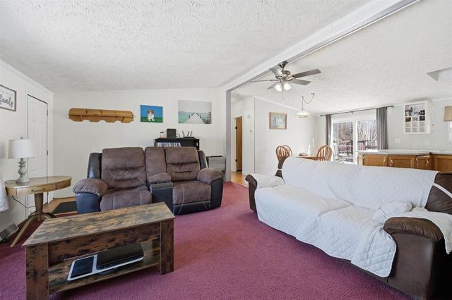 882 LILAC ROAD, Little Suamico, WI 54141