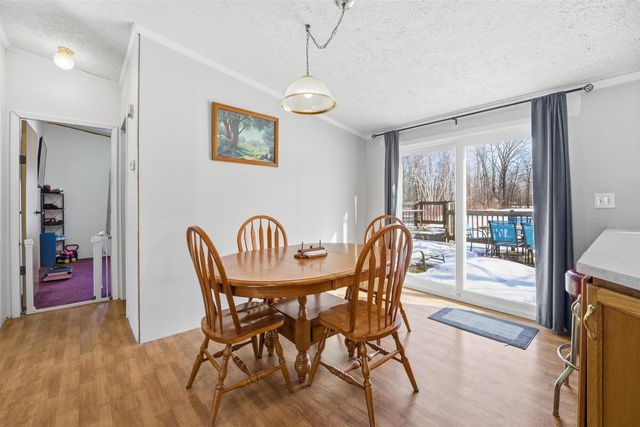 882 LILAC ROAD, Little Suamico, WI 54141