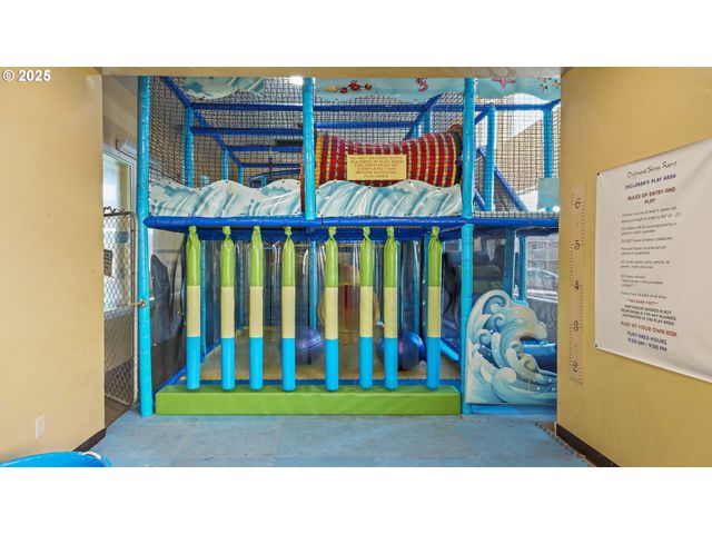 88416 1ST Ave 101, Florence, OR 97439