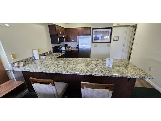 88416 1ST Ave 101, Florence, OR 97439