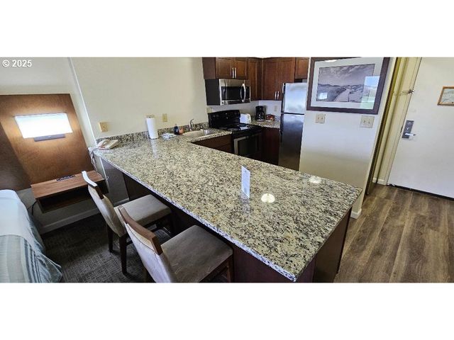 88416 1ST Ave 101, Florence, OR 97439