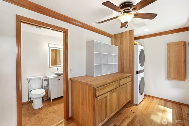 4820 W Tapps Drive E, Lake Tapps, WA 98391