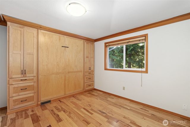 4820 W Tapps Drive E, Lake Tapps, WA 98391
