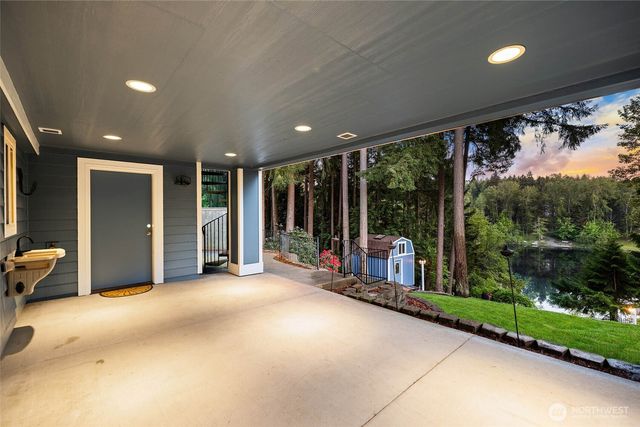 4820 W Tapps Drive E, Lake Tapps, WA 98391