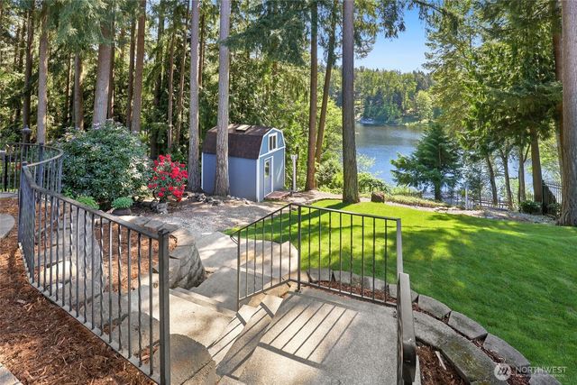 4820 W Tapps Drive E, Lake Tapps, WA 98391