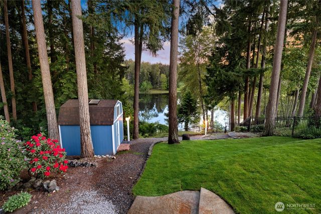4820 W Tapps Drive E, Lake Tapps, WA 98391