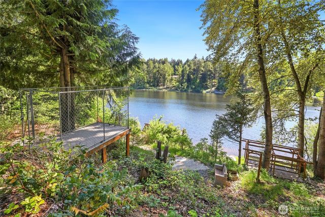 4820 W Tapps Drive E, Lake Tapps, WA 98391