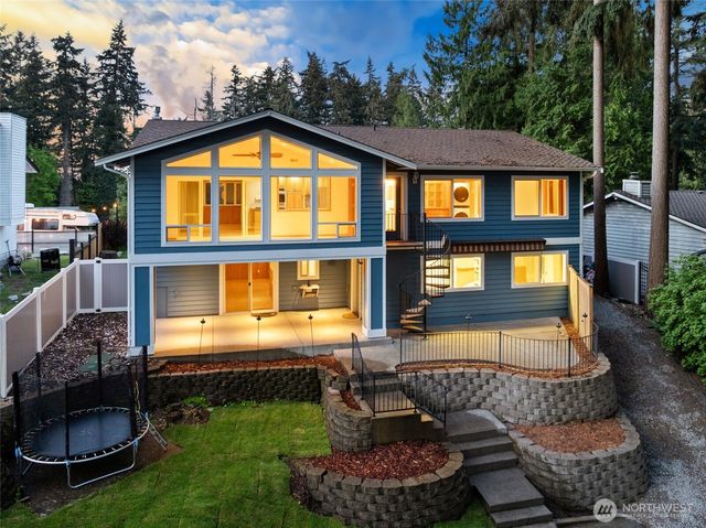 4820 W Tapps Drive E, Lake Tapps, WA 98391