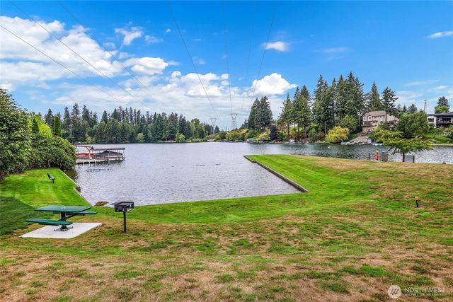 4820 W Tapps Drive E, Lake Tapps, WA 98391