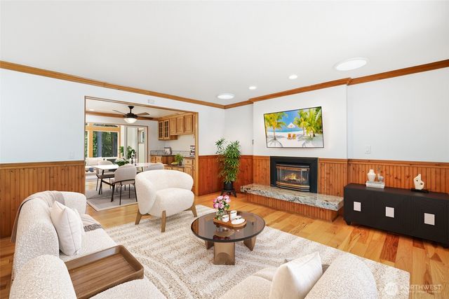 4820 W Tapps Drive E, Lake Tapps, WA 98391