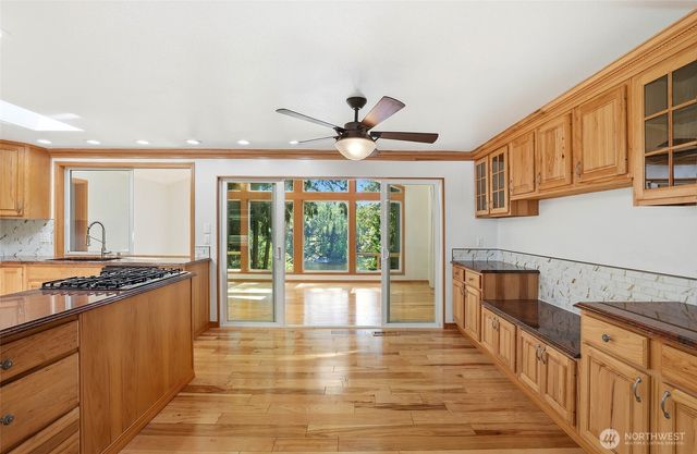 4820 W Tapps Drive E, Lake Tapps, WA 98391