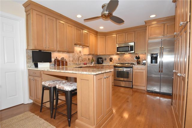 9503 Sundance Dr, South Fayette, PA 15017