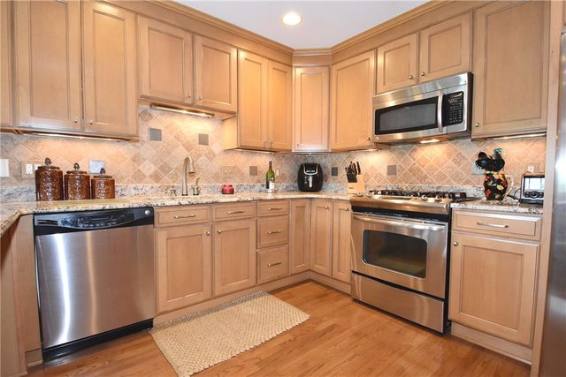 9503 Sundance Dr, South Fayette, PA 15017