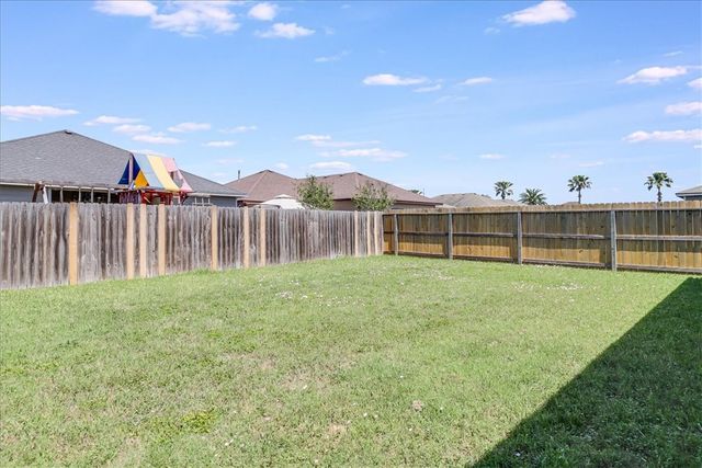 7610 Quartz Dr, Corpus Christi, TX 78414