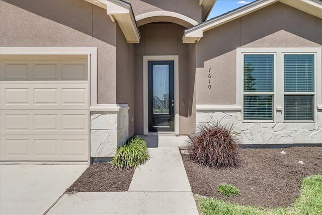 7610 Quartz Dr, Corpus Christi, TX 78414